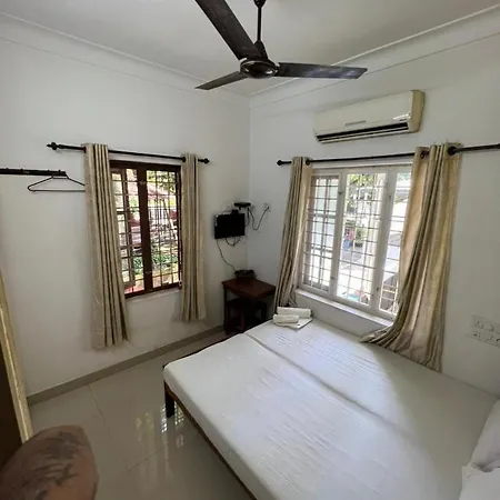Seaway'S Inn Kochi Exterior photo